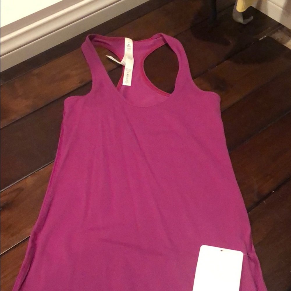 Lululemon size 4 top